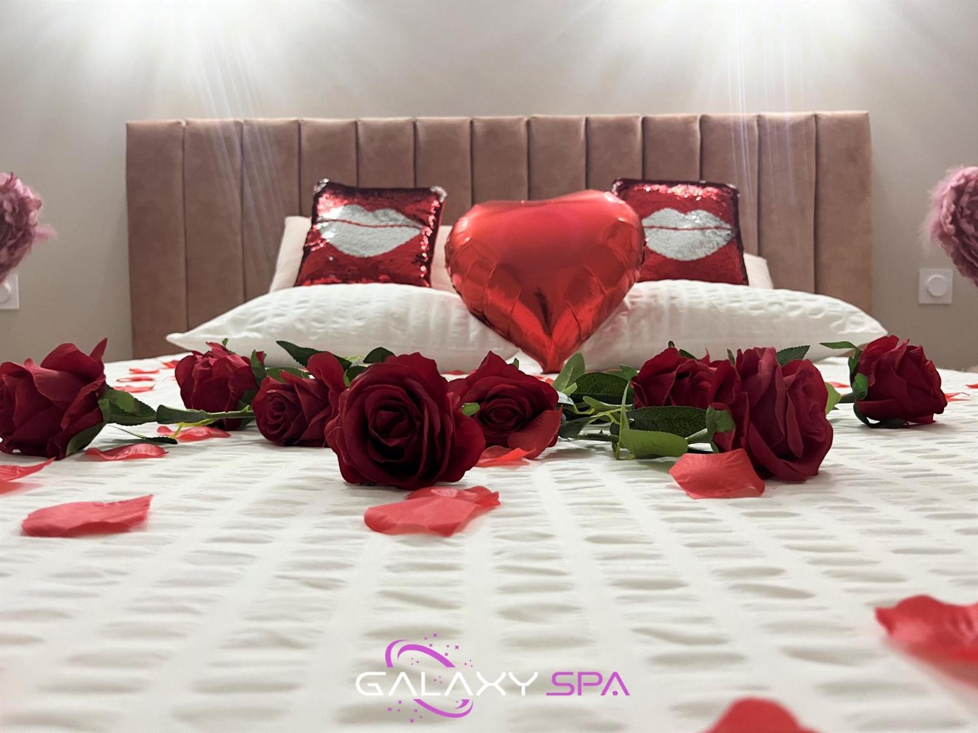 Galaxy Spa - Suite Venus Jacuzzi Et Sauna Privatif Champigneulles Экстерьер фото