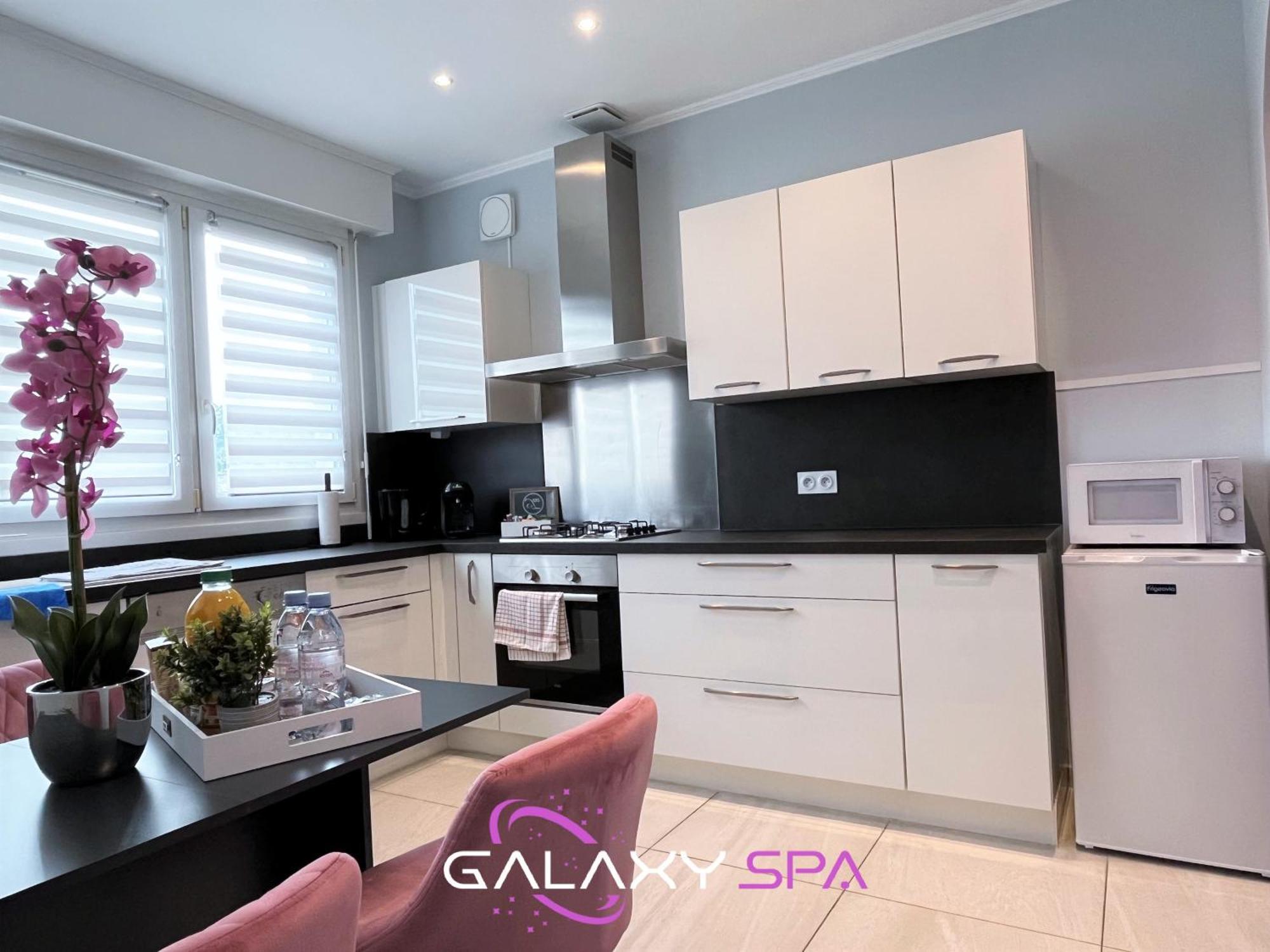 Galaxy Spa - Suite Venus Jacuzzi Et Sauna Privatif Champigneulles Экстерьер фото