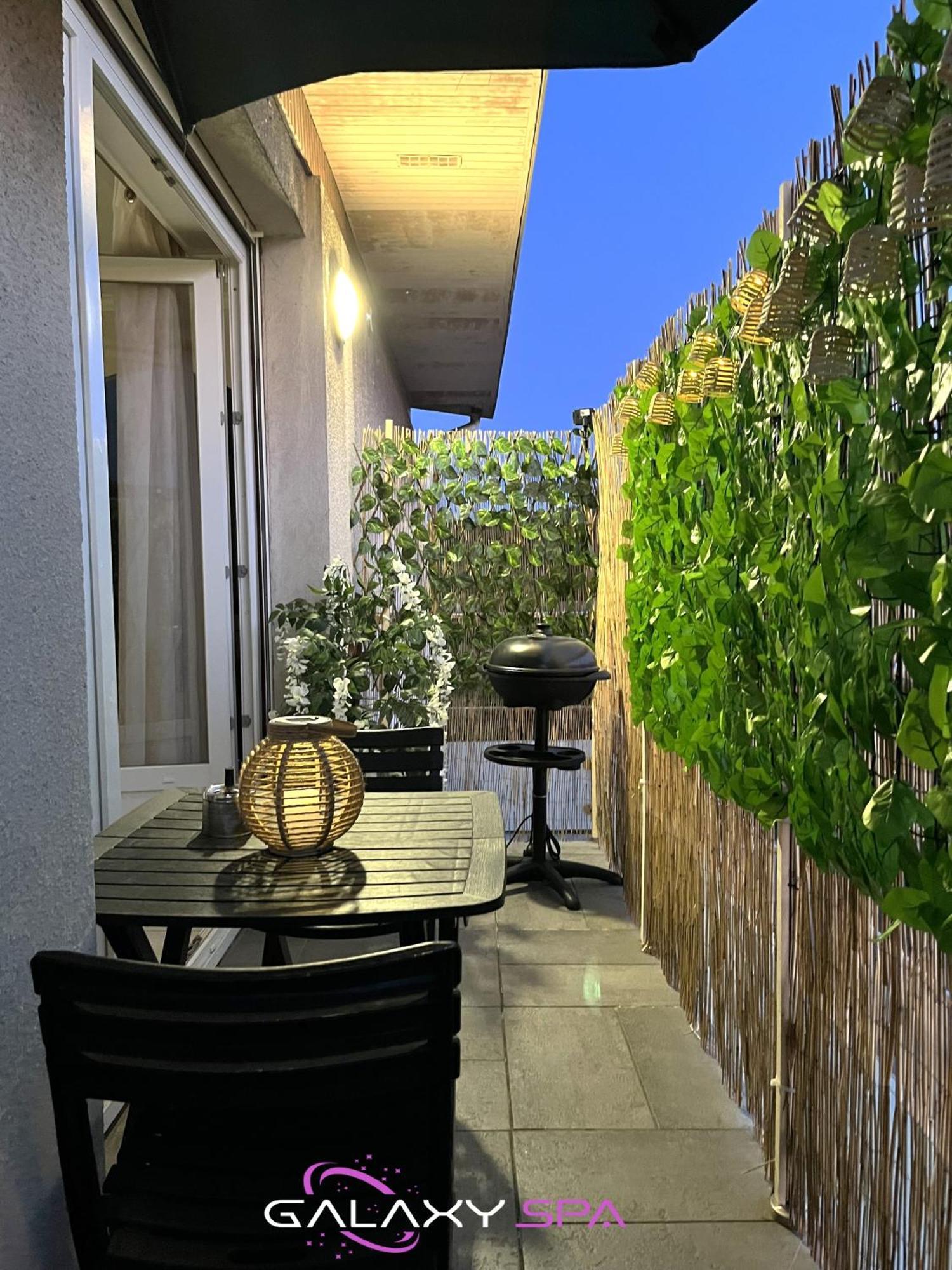 Galaxy Spa - Suite Venus Jacuzzi Et Sauna Privatif Champigneulles Экстерьер фото